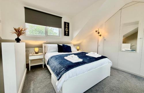 Superb Duplex in North London with reserved parking - Photo 25