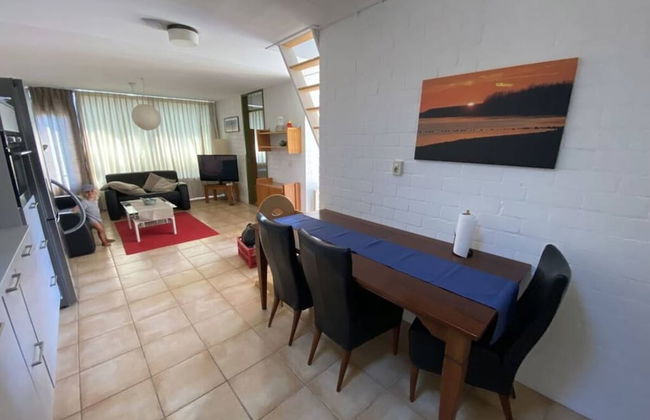 Welcoming Apartment Near Lake - Photo 1