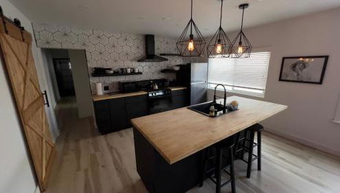 2BR Lit and Spacious in the Heart of Hollywood - Foto 2, stove