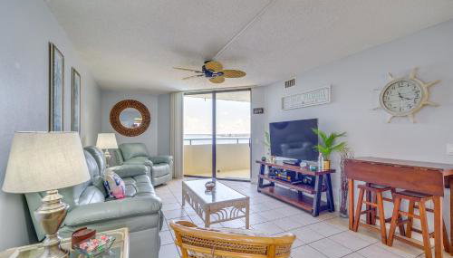 Pool and Beach Access Waterfront Hudson Condo! - Foto 5