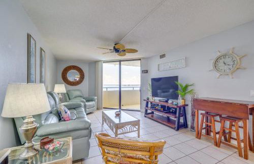 Pool and Beach Access Waterfront Hudson Condo! - Foto 5