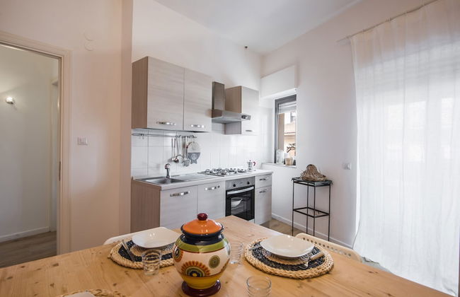 Zafferana Apartment with Balcony - Foto 11