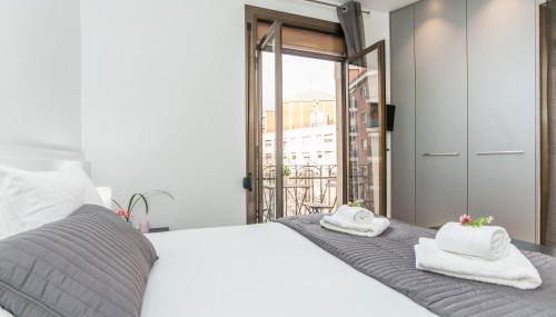 Housalia Sant Pau Views- Suite with View on Hospital Sant Pau - Foto 4, wardrobe