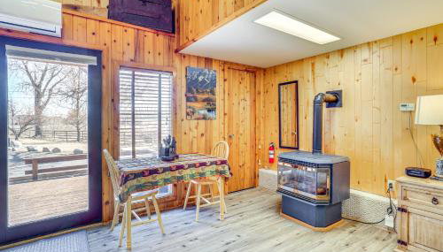 2 Mi to Main Street Mtn-View Escape in Lander! - Foto 2
