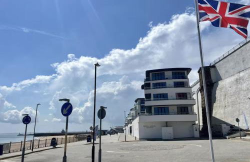 The Lookout-Sea Views-Balcony-Free parking - Foto 30