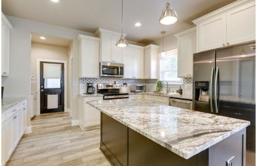 Centrally Located Stunning 3BR 2BA Near Downtown - Foto 38