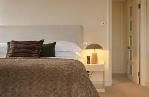 Europa House Apartments - Photo 33