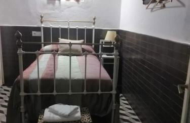 Charming house with mountain view in Encinasola, fireplace - Photo 5