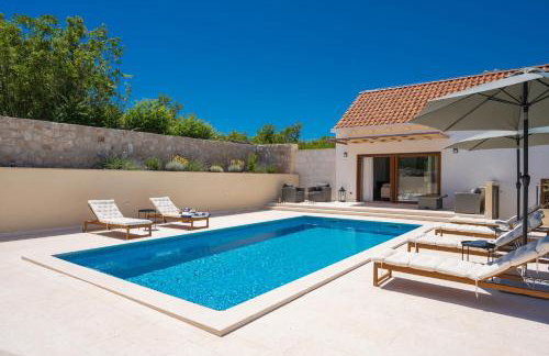 Unique Villa Pietra with heated private pool - Foto 16