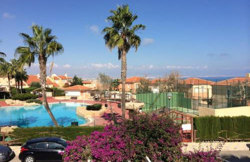 Preciosa casa con terraza y piscina R64 by Novadesta - Photo 16