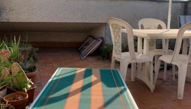 Entire apartment in Panoramic Villa with Bathtub - Photo 2
