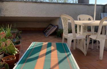 Entire apartment in Panoramic Villa with Bathtub - Photo 2