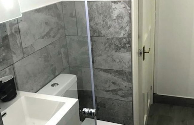 Cozy Quiet City Escape - Northampton Apartment - Foto 8