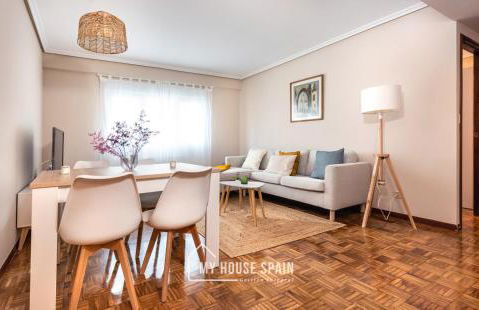 MyHouseSpain - Amplio y céntrico piso en Oviedo - Foto 1