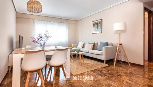 MyHouseSpain - Amplio y céntrico piso en Oviedo - Foto 1