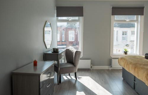 Cozy House with Modern Garden - Foto 3