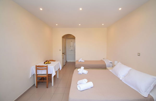 Apollonia Hotel - Photo 5