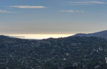 "La Colombe sous les Oliviers" Gîte jusqu'à 4 personnes - 75m2 - Sur Boooking - Rez de jardin Piscine Vue mer et lac - Foto 16