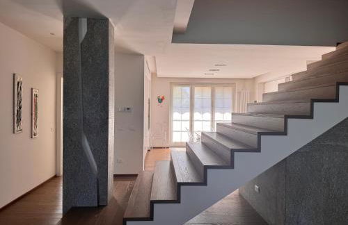 Ampio Appartamento con vista lago, sauna e camino Golf club Margara - Foto 8