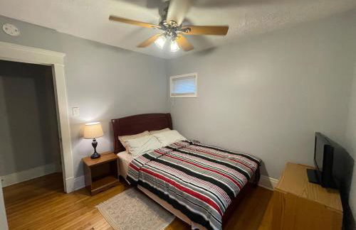 Buffalo 4BR Home 5 Beds, Near Airport & Downtown - Foto 33