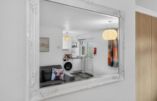 The Hide - Suburban Terraced Home - Foto 16