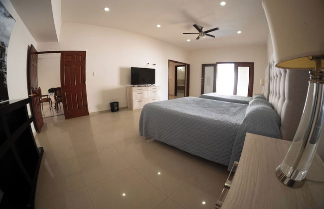 16, Suite With Jacuzzi - Photo 9