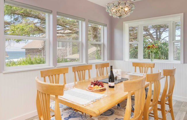 Beach Pines Bungalow by Avantstay Classic Cottage Steps to the Beach w/ Private Yard - Foto 11