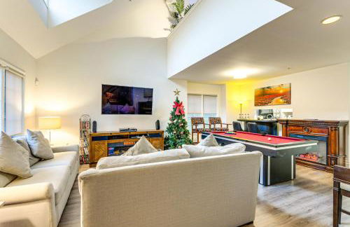 Elevator In-Unit 3-Story Condo Only 14 Mi to DC! - Foto 1