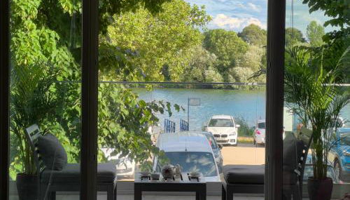 Modernes Wasserfront Wohnung, Terrasse, Parkplatz - Foto 2