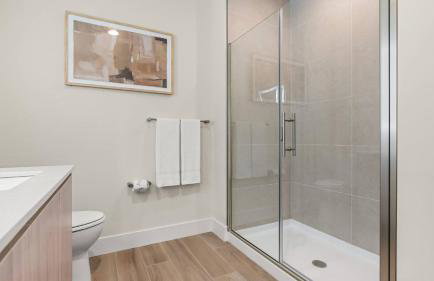 Upstay Pristine 3BR Home with Private Pool & BBQ - Foto 22