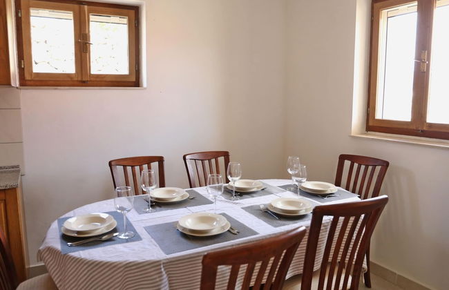 Adorable Stone House With Terrace Near the Beach - Foto 15