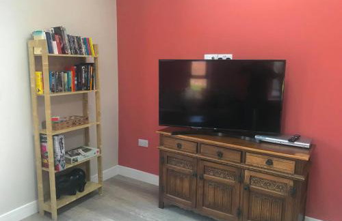 Delightful detached Cottage in Village Centre - Photo 21