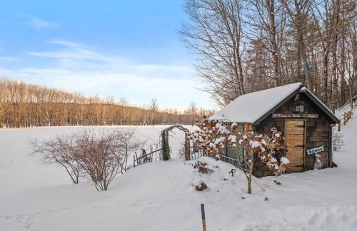 RiverNest - 1700 feet of Private Frontage on the Pemi River - 25 Acres, Sleeps 16, Close to Golf, Skiing, Hiking - Foto 49