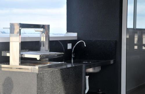 709- Apartamento Decorado Encantador, mobiliado, amplo, cozinha completa, Excelente localização no Rebouças - Foto 30