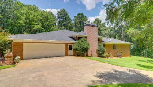 4 Mi to UGA Pet-Friendly Home in Athens - Photo 3