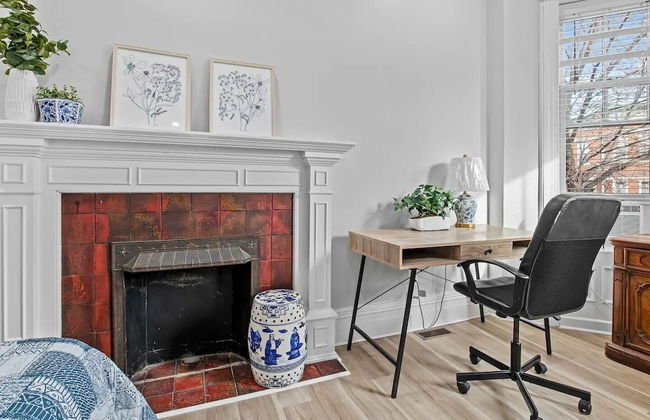 Beautiful Green-Door Brownstone - Foto 23