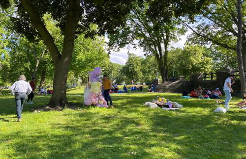 Nice 2 bedrooms, Massage Seat, close to New York, THE BEST CHOICE!! - Foto 13