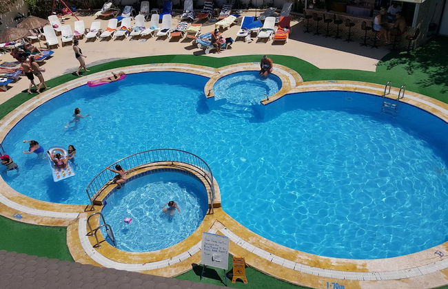 Golden Moon Apart Hotel - Photo 35