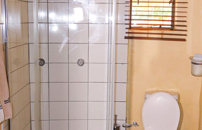 Self Catering Chalets - Manyeleti - Foto 12