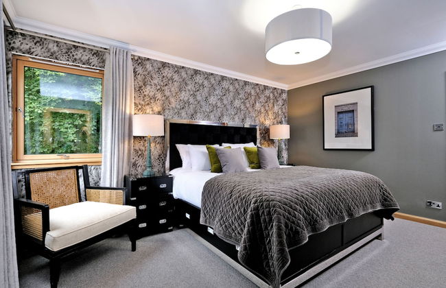 Enchanting Home With Furnished Balcony in Cults, Scotland - Foto 4