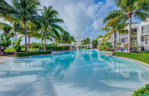 FULL TIME LIC Mgr - LUXURIOUS 3 BED 3 BATH OCEANFRONT SUITE - UPSCALE OCEANFRONT RESORT - INDOOR PICKLEBALL - SPEAKEASY! - Foto 2