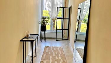 Sanierte 5 Zimmer Luxus Standard Apartment auf 350qm - Foto 2