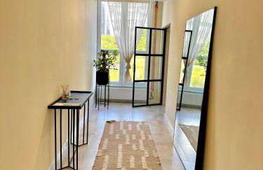 Sanierte 5 Zimmer Luxus Standard Apartment auf 350qm - Foto 2