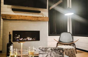 Haven at Cedar Haus Luxury 1BR Escape w Hot Tub EV Charger Gourmet Kitchen Fully Fenced Yard Dogs OK - Foto 63