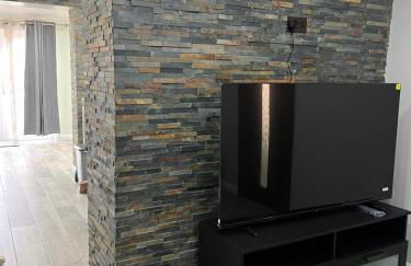 Charming Aldershot Home - Free Parking - Foto 14