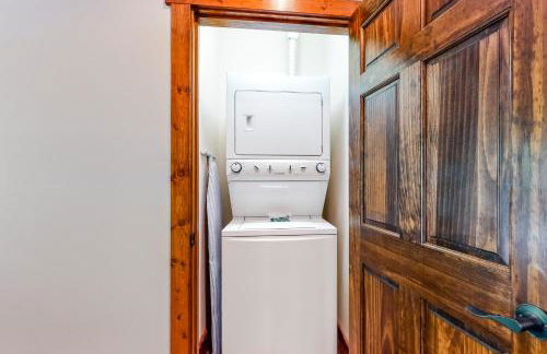 Lakefront Retreat Sleeps 6 Fireplace Boat Slip - Foto 11