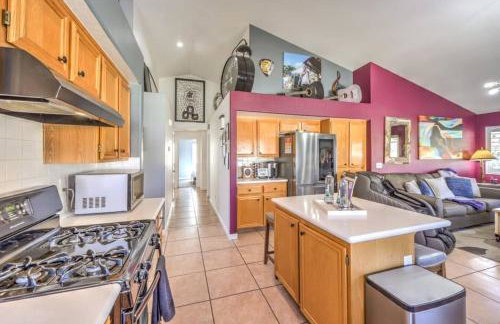 Family Fun for Everyone in Las Vegas- 4 Bedrooms, Billiards, Game Room - Photo 29