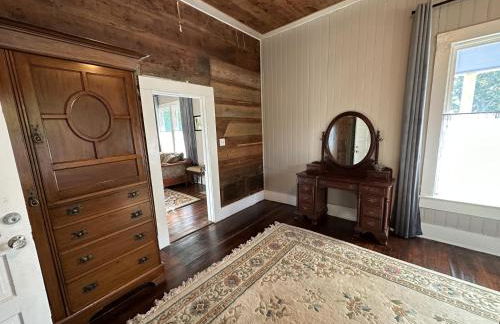 Blueberry Bungalow - Locally Run! Enjoy our PS5! - Foto 10