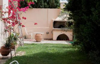 Villa Discover Evia - With Private Jacuzzi - Foto 1