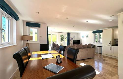 Trewhiddle Retreat V20 by Together Travel - Luxury 3-Bedroom Villa - Foto 7